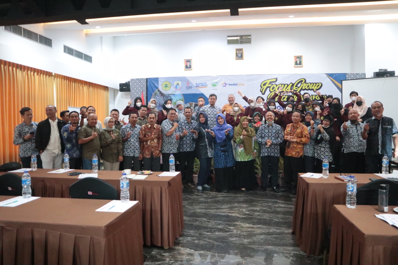 Focus Group Diskussion  (FGD) “Green Economy Berkelanjutan Berbasis Masyarakat" Kedai Reka