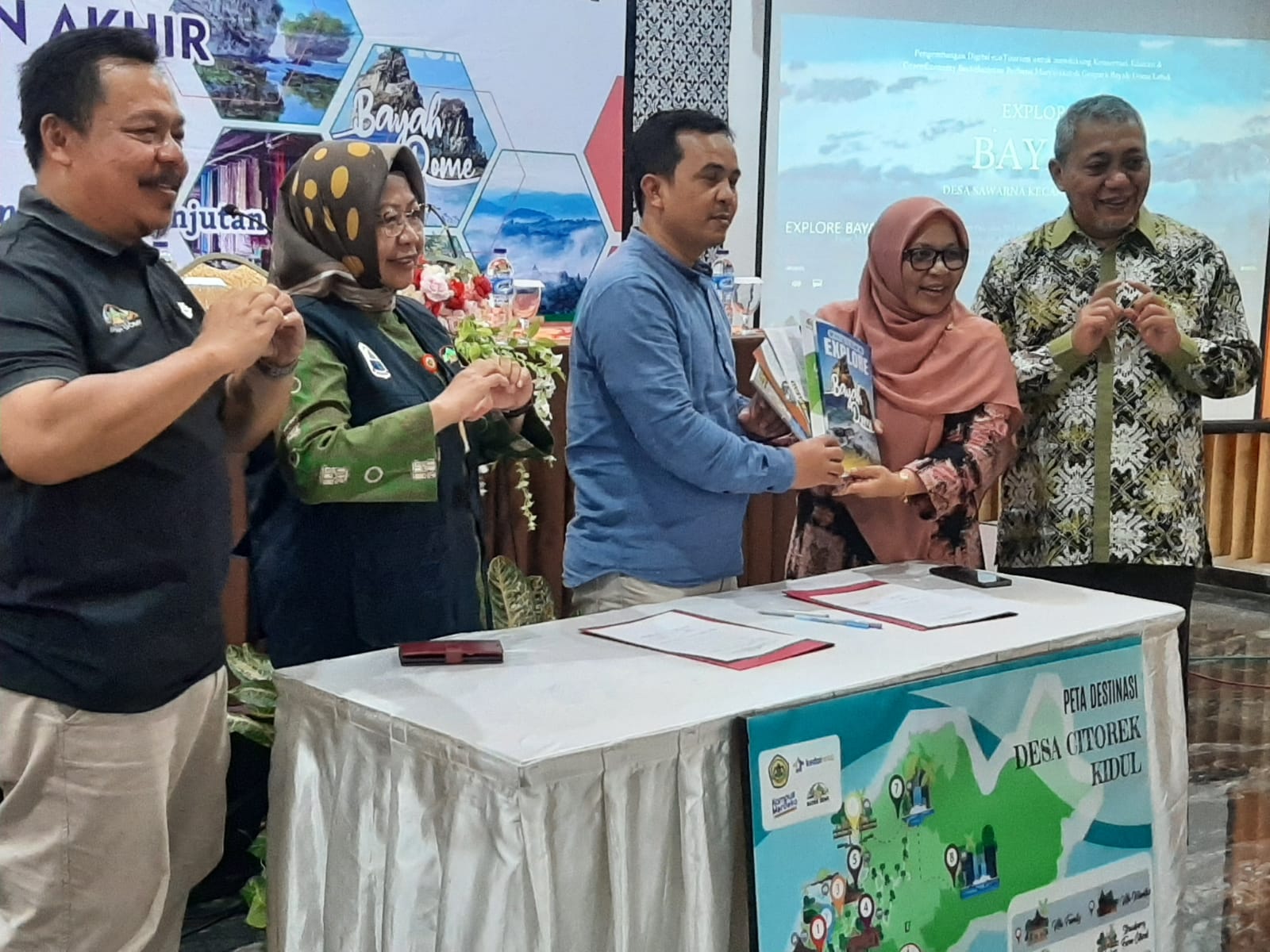 Penyusunan dan Ekspose Laporan Akhir Kedai Reka